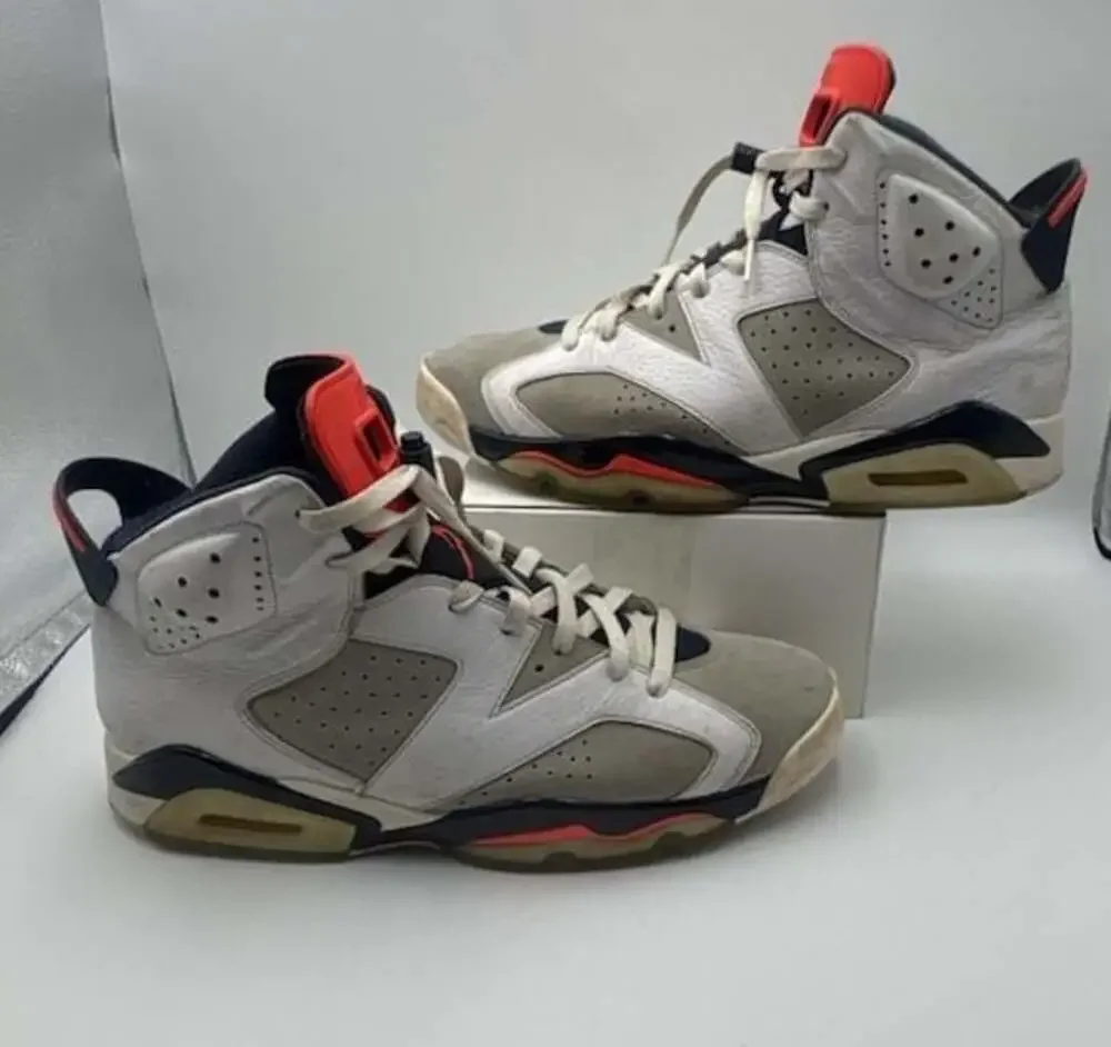 Air Jordan 6 Retro Tinker Hatfield Sneakers